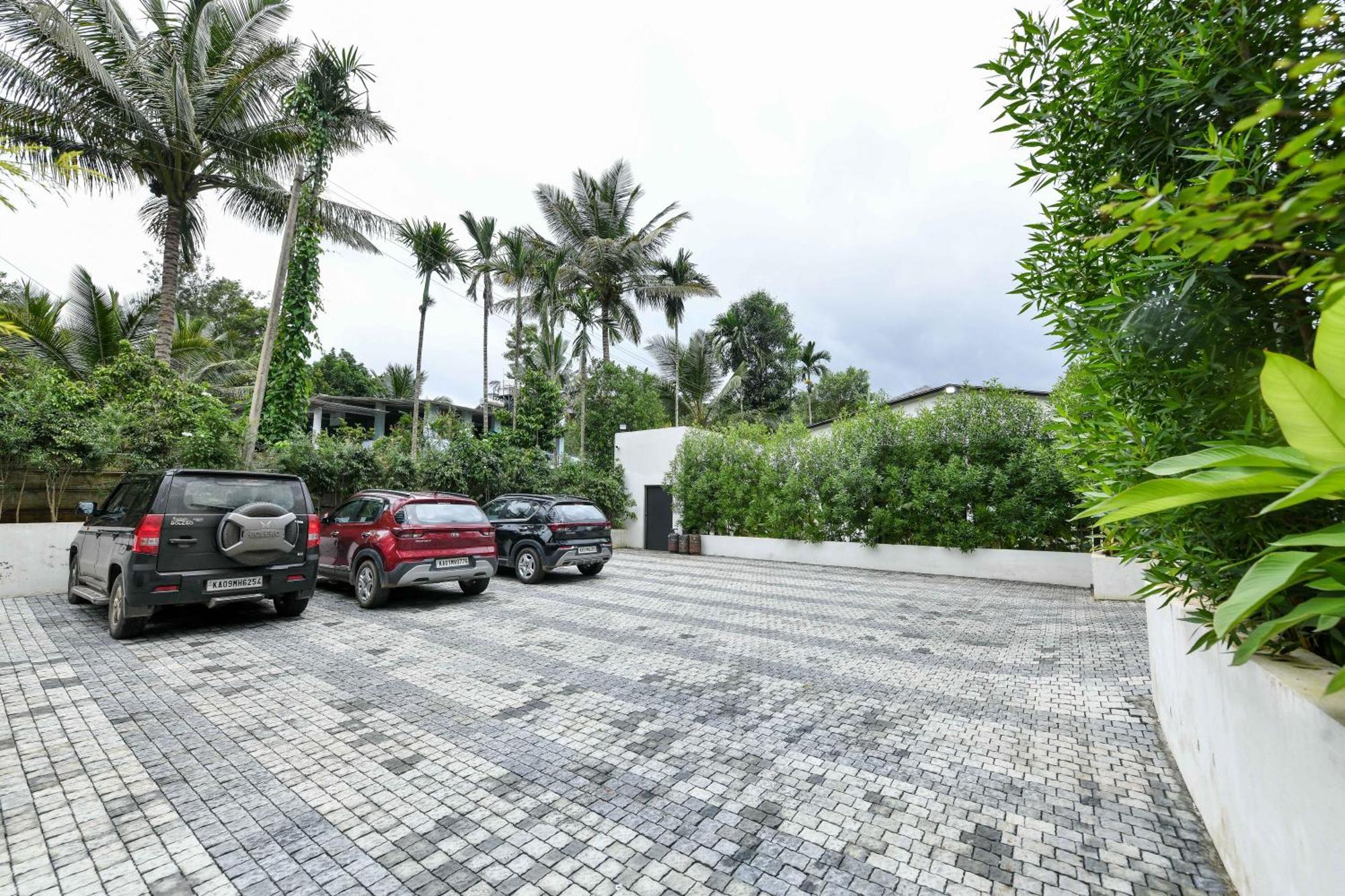 Inventree Aranya Resort & Spa Мадикери Экстерьер фото