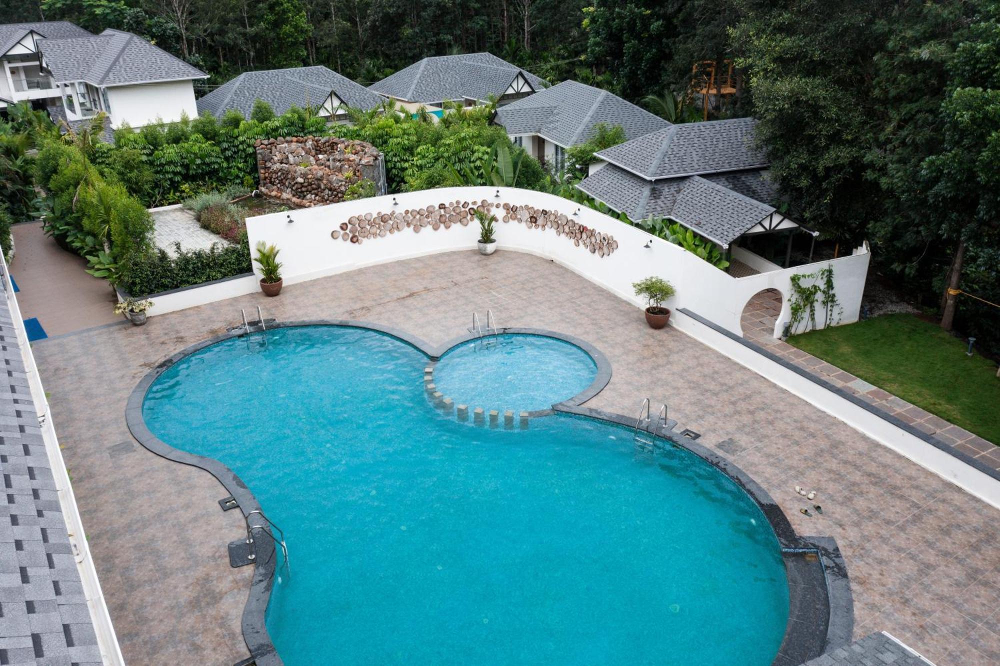 Inventree Aranya Resort & Spa Мадикери Экстерьер фото